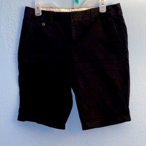 ⭐️ 3 for$25- dockers Women Bermuda Shorts Black SZ 8